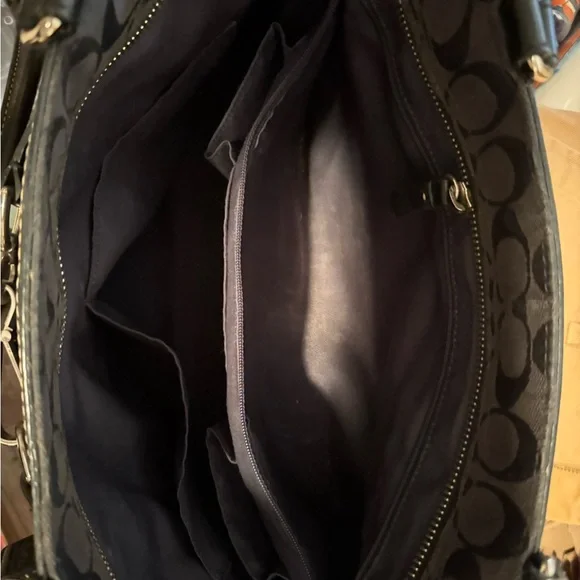 Authentic Coach Hampton Signature Logo Large Black Shoulder Business Carryall - Picture 7 of 8